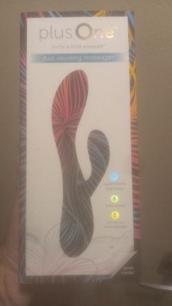 dual vibration massager plus one Le Wand Grey Rechargeable Vibrating Massager main image 0