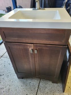 Bathroom vanity 24" width