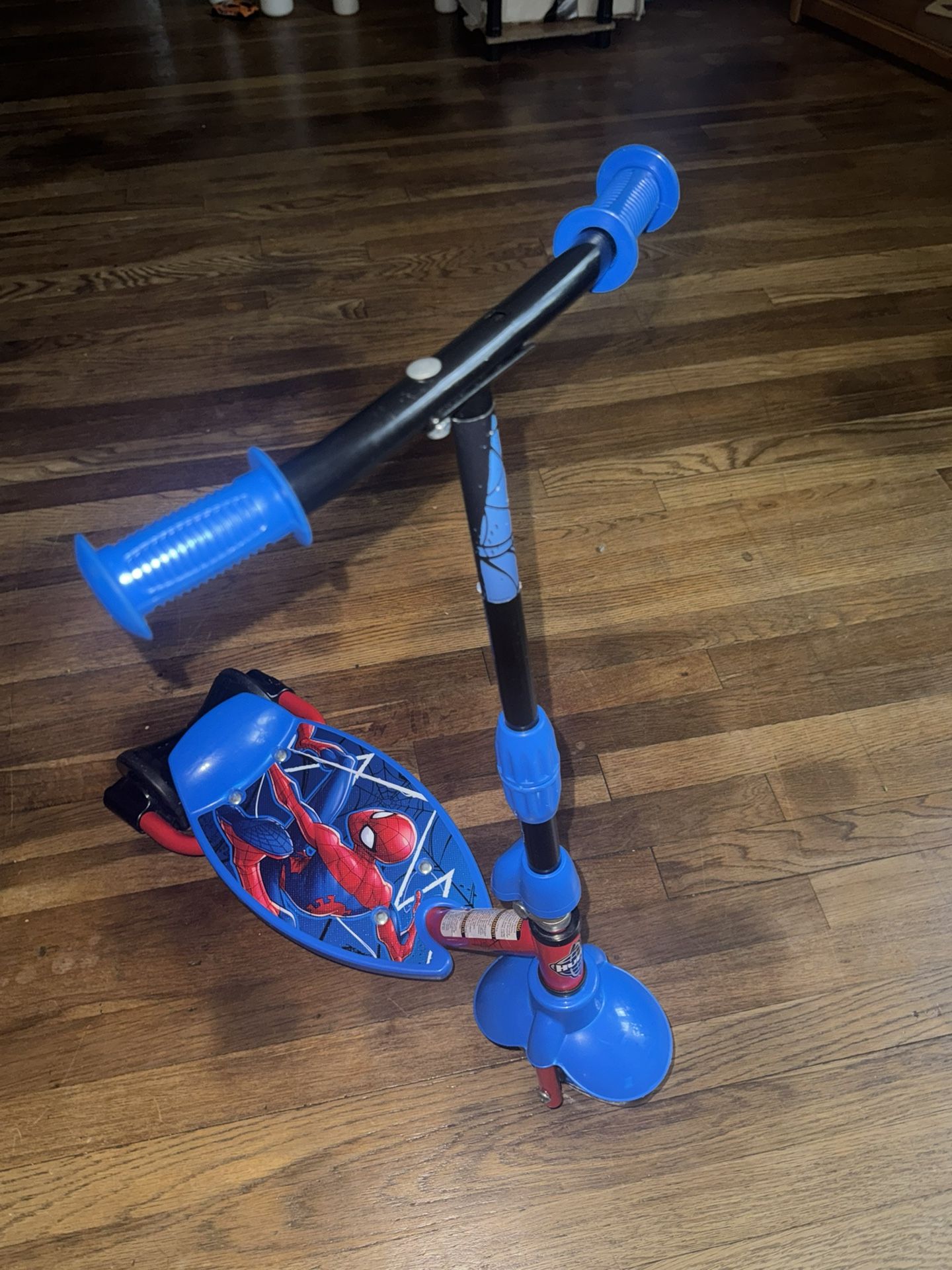 Spider Man Scooter (toddler)