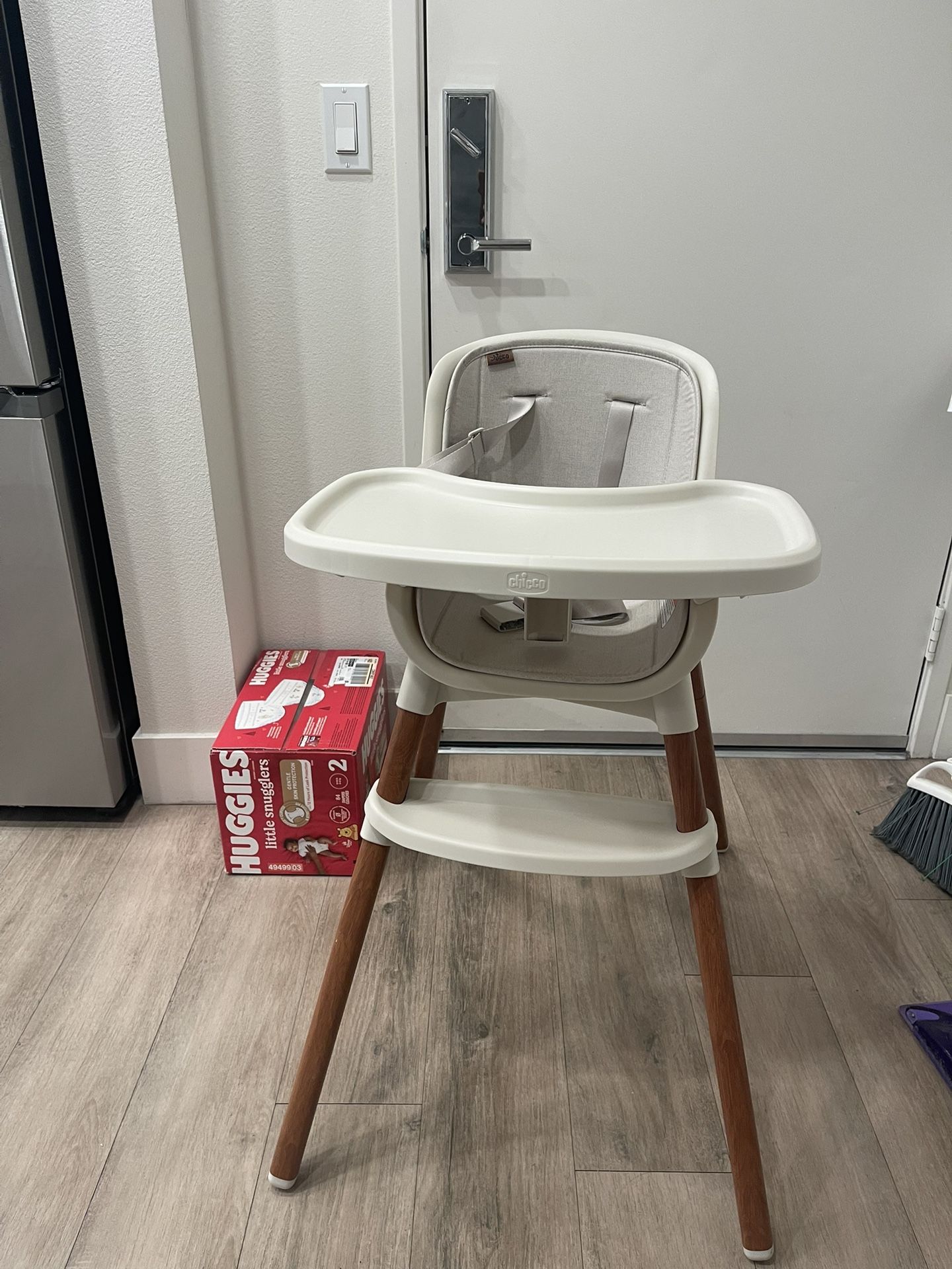 Chicco Zest 4 In 1 Folding High Chair