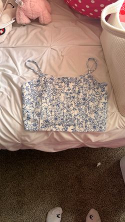blue and white flower top