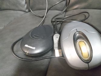 Microsoft Wireless Optical Mouse With USB Receiver (1013)