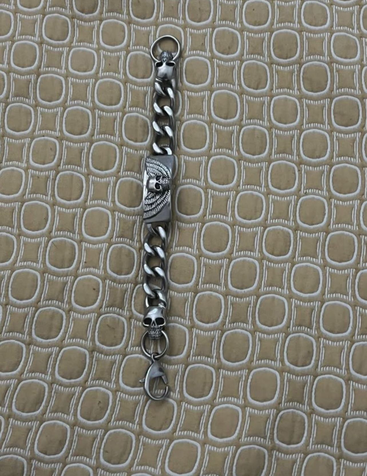 Beautiful skulls bracelet asking 65 stainless steel