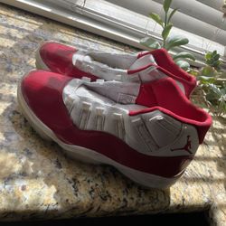 Retro Jordan 11 Cherry (2016)