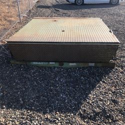 Kelley Mechanical Dock Leveler Industrial 