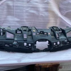 16-19 Prius Support Grill (53111-47060)