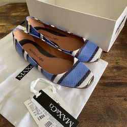 Authentic Max And Co Leather Flats With Gold Accent Size 6