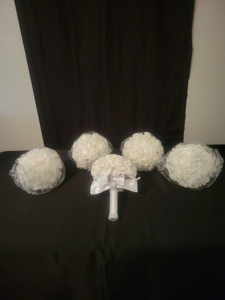 White bouquets,