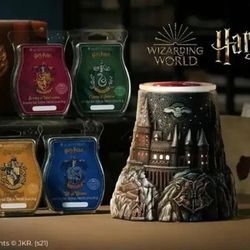 Scentsy Hogwarts Warmer & Wax Bundle