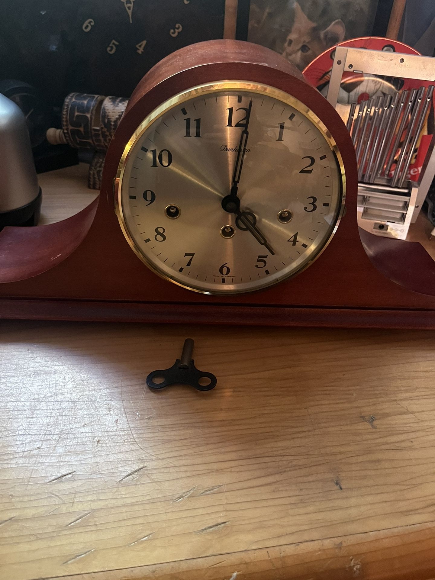 Dunhaven Mantel Clock Made in Germany Emil Schmeckenbecher Mvmt 340-020 Not Work