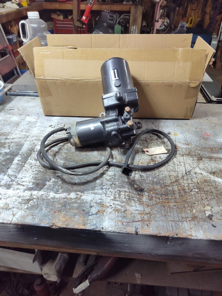OMC Trim Pump