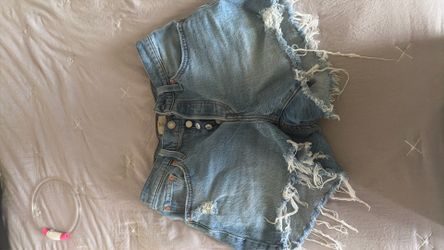 Levi’s 501 curve shorts size 28