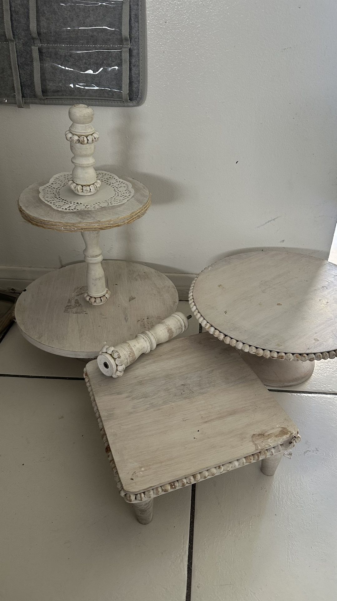 Wood Cup Cakes And Cake Stands