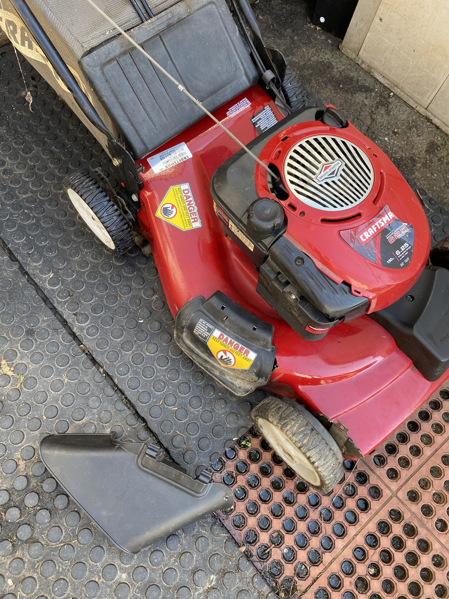 Craftsman 22 Inch Self Propelled Lawn Mower