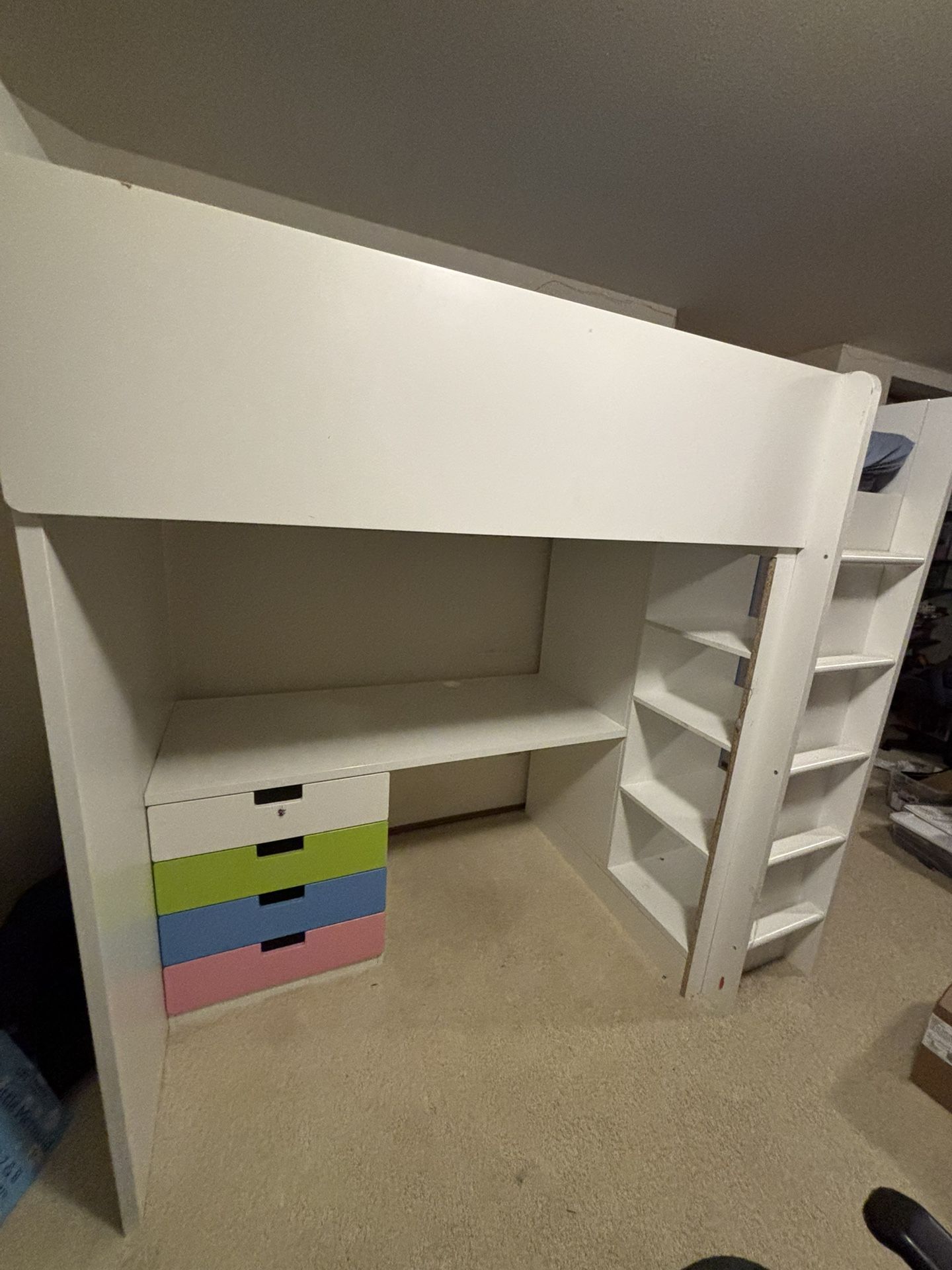 Ikea Loft Bed (smastad)