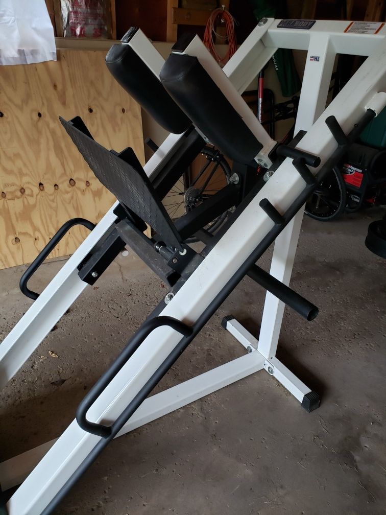 Parabody 835 Hip Sled Hack Squat Machine for Sale in ster, NY OfferUp