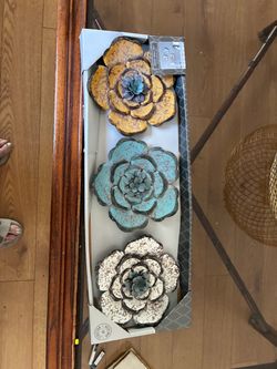 Metal Flower Wall Art Set of 3
