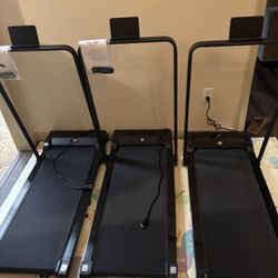 Walking Pad with Handle Bar Walking Pad Treadmill, 2.5HP Portably Treadmill with Handle far Walking and Rumning 3 In 1 Und Home Smal Spaces.Ramaie Con