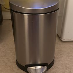 Simplehuman Mini Step on Trashcan 