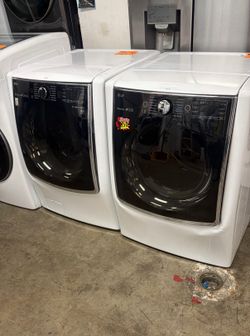 LG FRONT LOAD WASHER AND DRYER SET