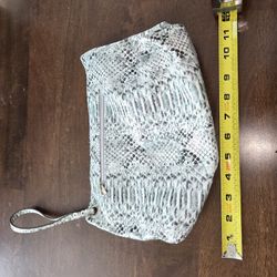 Womens Liz Claiborne Clutch