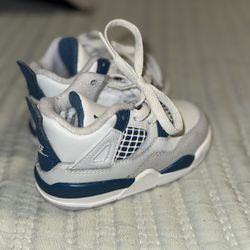 Air Jordan Retro 4 Size 4.5 C