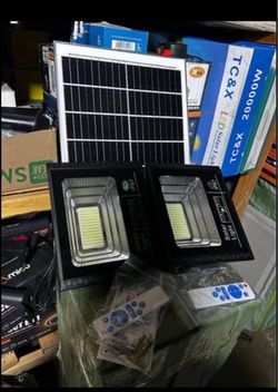 BRAND NEW ARRIVALS  PRIVATE STREET SOLAR LIGHT 3 PIECES is 1 UNIT  1200 WATTS