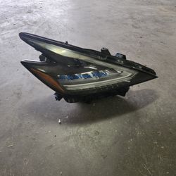 2019 2020  2021 2022 2023 Nissan Murano Headlight  Part 