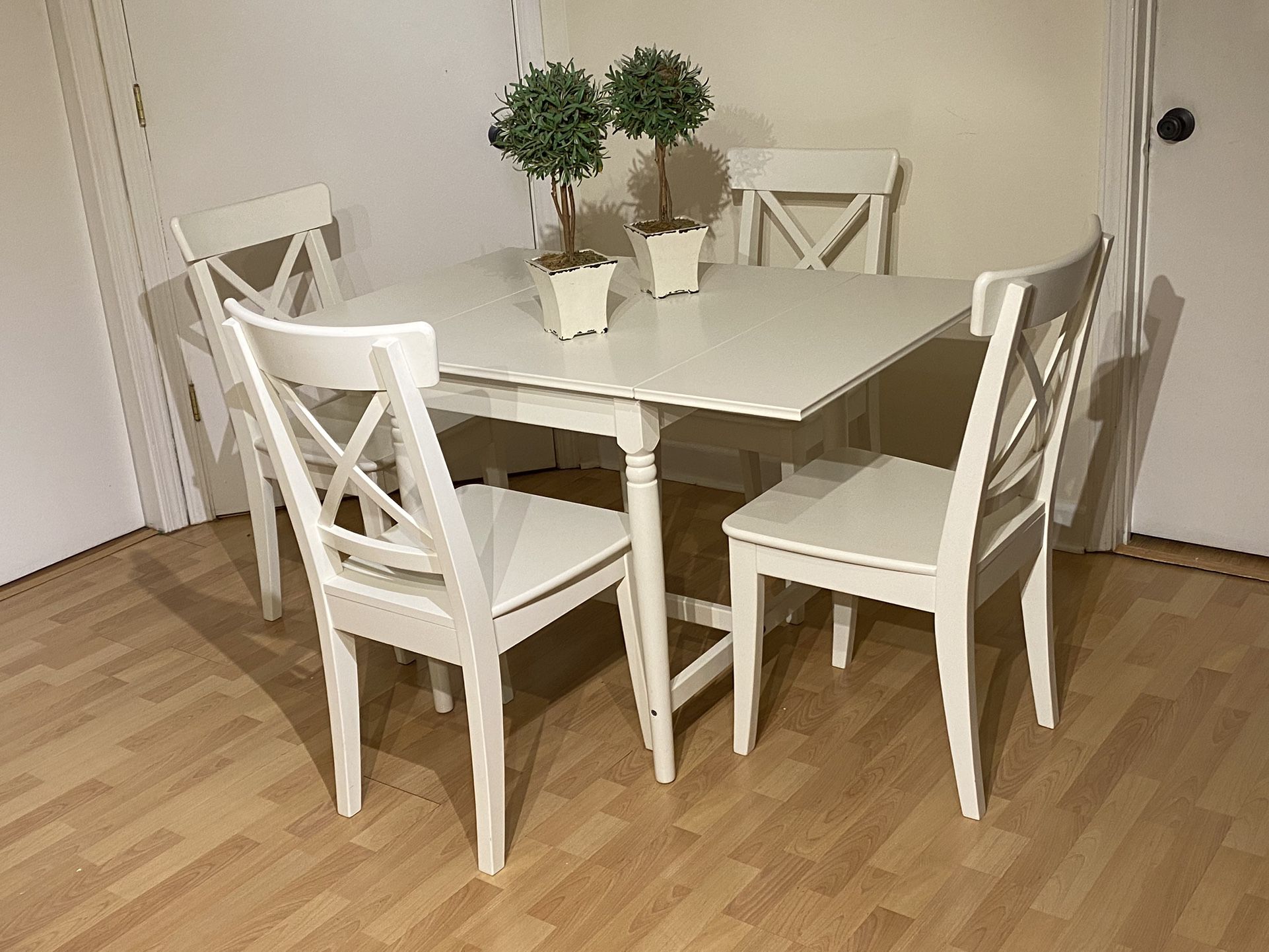 ikea 5 Piece Set Ingatorp / Ingulf Table And 4 Chairs White Breakfast Kitchen Dining Table And Chairs