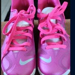 NIKE WOMEN'S  HYPERFUSE ZOOM  SIZE 8.5 HARDLY WORN