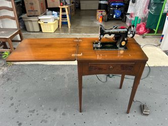 Vintage 1950 Singer Sewing Machine w/ chair
