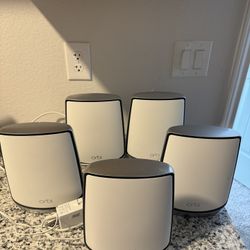 Netgear Orbi RBK853 Home WiFi Mesh System 