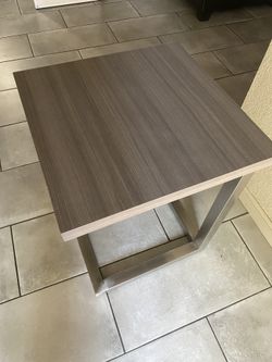 End Table / Side Table