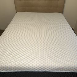 Queen size bed