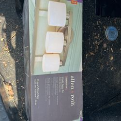 Ethan Allen Bathroom 3 Light Vanity Bar