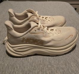Hoka Clifton 10 Running Shoes