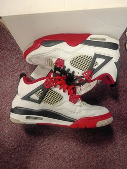 Air Jordan FireRed 4 Retro Size 6.5 Youth