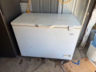 Haier Chest Freezer- WORKS!
