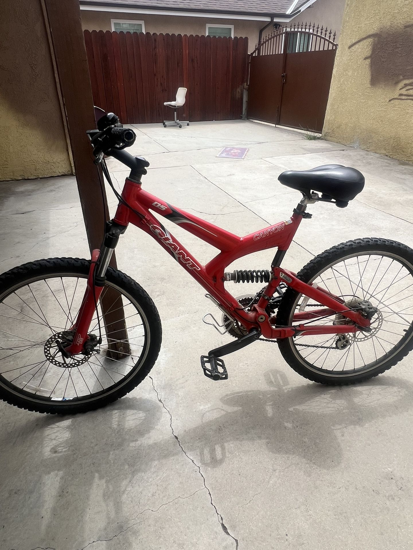 Red Giant Canyon Mountain Bike