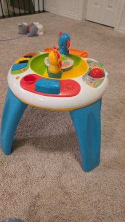 Fisher-Price 2-in-1 Servin’ Up Fun Food Truck & Activity Table