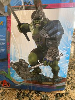 Marvel figure toys 12 inch  Thor Ragnarok gladiator hulk new in box