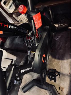 ECHELON CONNECT SPORT INDOOR CYCLING EXERCISE BIKE, BLACK/RED