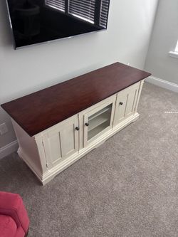 Credenza and kitchen table brand new
