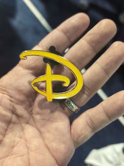 D23 Disney pin store plain D limited edition pin exclusive