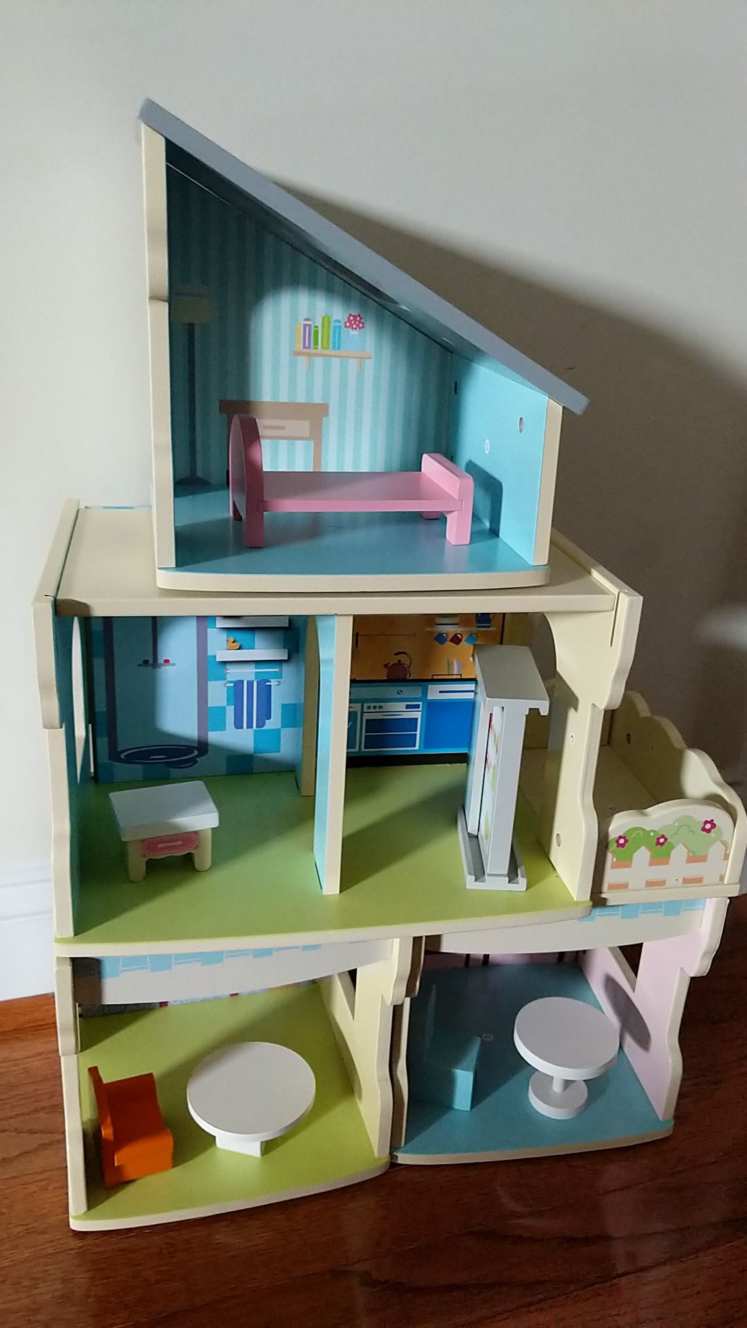 Kid's Interchangeable wood Doll House