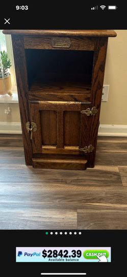 Vintage White Clad Ice Box.. Great Shape