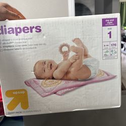 Brand new diapers size 1 176 count