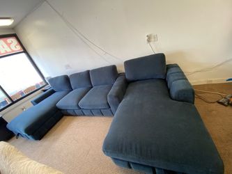 NEW ELEGANT 3PC SECTIONAL WITH 2 STORAGE CHAISE