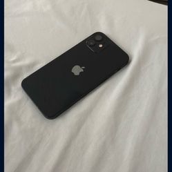 iPhone 12, 64 Gigs