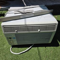 Window AC 8000 BTU